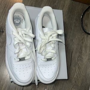 Boys Nikes Air Force ones size 6.5 good condition worn two times